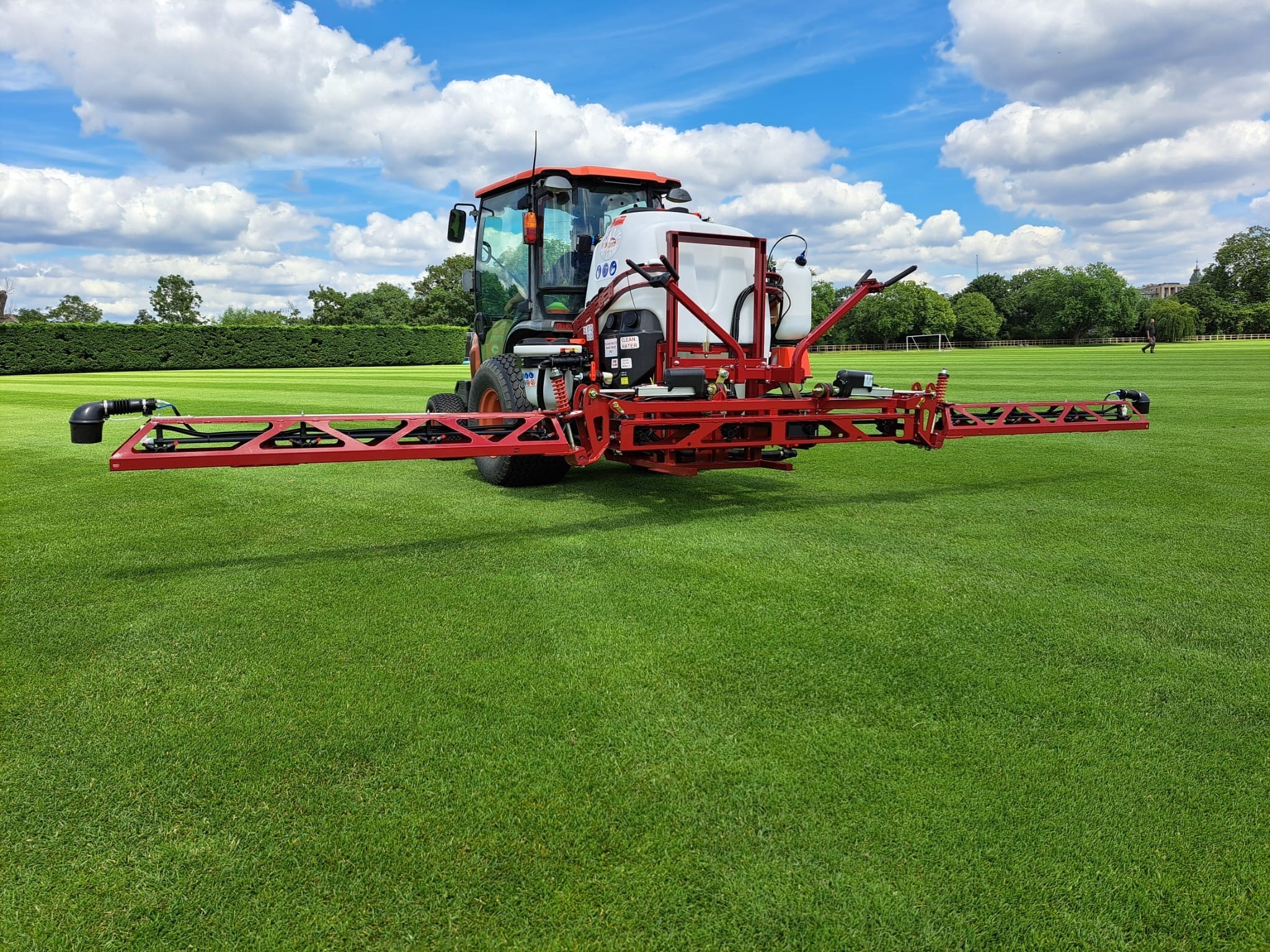 Team Sprayers Club tractor mounted sprayer
